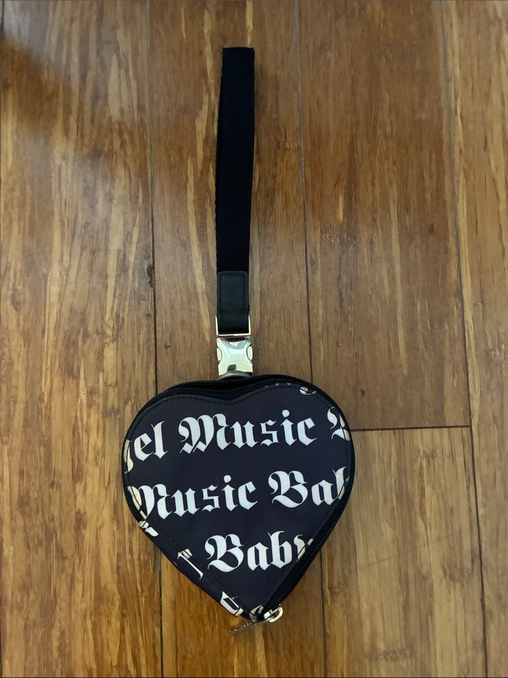 LeSportsac LAMB Vintage Black Heart Wristlet Love Angel Music Baby coin purse